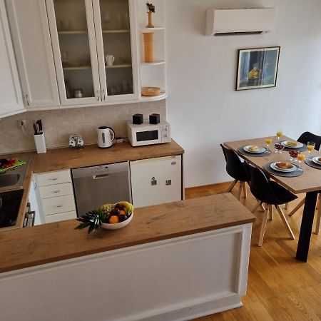 Apartment Lana Split Bagian luar foto