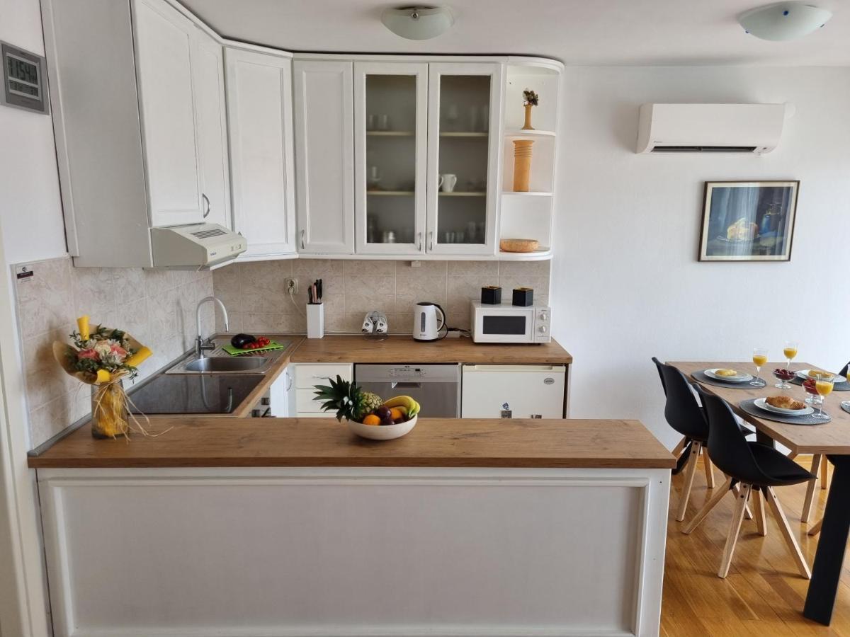 Apartment Lana Split Bagian luar foto